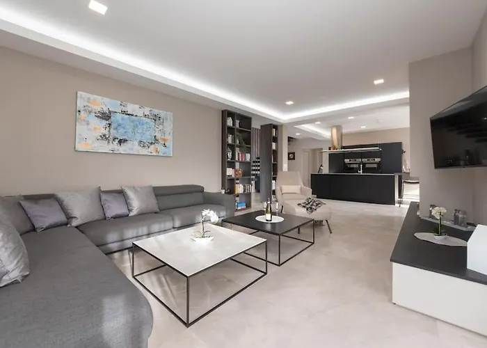 Βίλα Panamera By Briskva