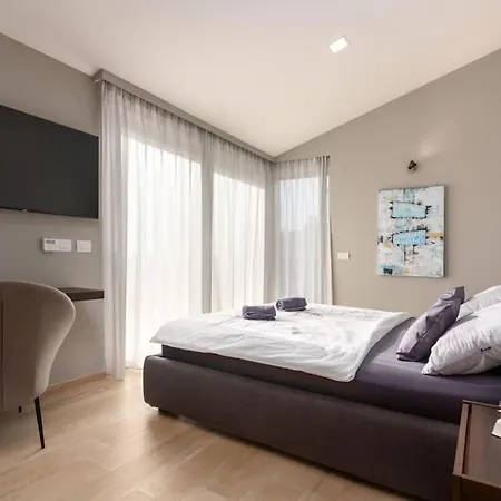Vila Panamera Kastelir