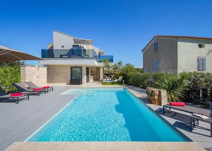 Panamera By Briskva Villa